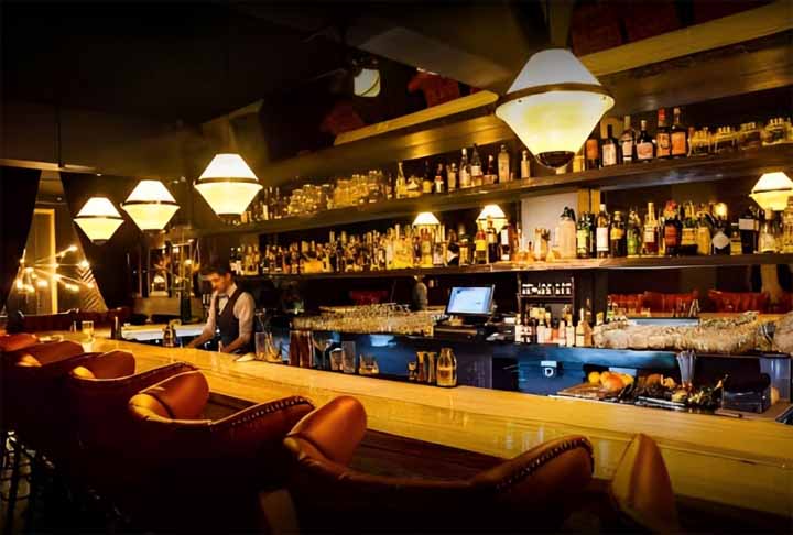 A decoração retrô do Handshake Speakeasy é um destaque à parte no terceiro melhor bar do mundo. Ele fica na capital mexicana de Cidade do México.