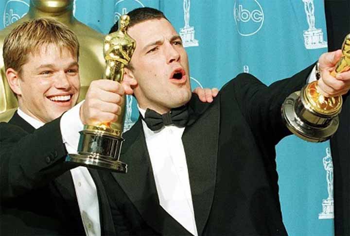 Agora, um exemplo de ator que ainda não ganhou por sua atuação, mas faturou a estatueta em outra categoria.  O americano Matt Damon, ao lado do amigo e ator Ben Affleck, escreveu o roteiro de 