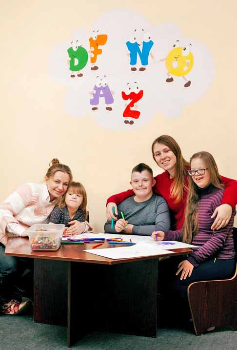 7. Educadores para Necessidades Especiais â?? R$ 3.379 - Atuam com dedicaÃ§Ã£o em contextos inclusivos, porÃ©m enfrentam desafios relacionados Ã  valorizaÃ§Ã£o profissional.  -Imagem Freepik