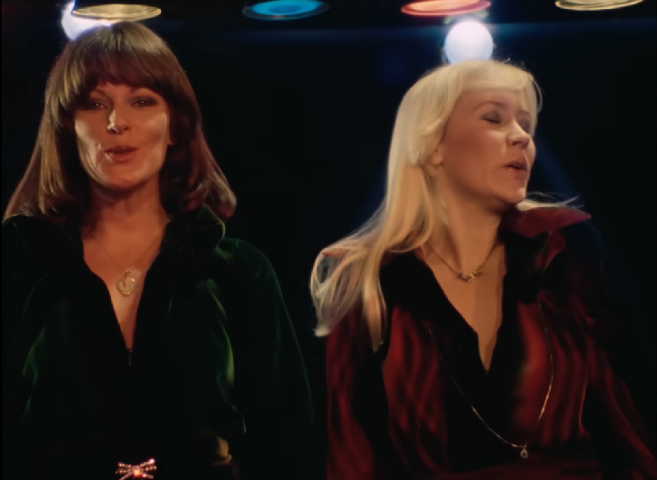 2) “Dancing Queen” – ABBA-reprodução
