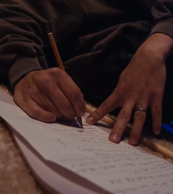 O nome da música deu o tom do disco, que visava afastar a imagem de puritano impregnada ao músico no decorrer da carreira. E ele nunca concordou. 