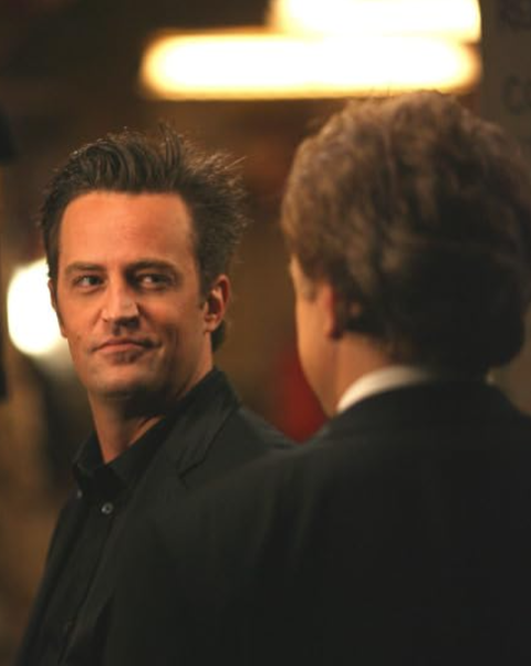 Matthew Perry também tinha cidadania canadense e foi criado pela mãe na cidade de Ottawa, no Canadá. Ele tinha 1 ano quando os pais se divorciaram . -Divulgação