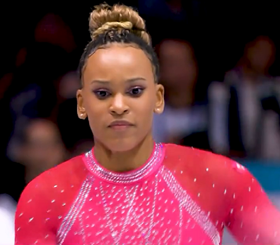 Com seis medalhas, Rebeca Andrade ultrapassou Robert Scheidt e Torben Grael, ambos da vela. O primeiro conquistou dois ouros, duas pratas e um bronze, enquanto o segundo faturou dois ouros, uma prata e dois bronzes. 