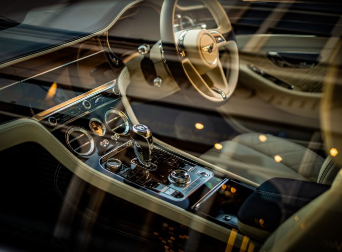 A Bentley é conhecida por seus carros de luxo artesanal, que combinam desempenho com conforto e sofisticação. Os modelos atuais da Bentley incluem o Bentayga, Flying Spur, Continental GT e Continental GTC.