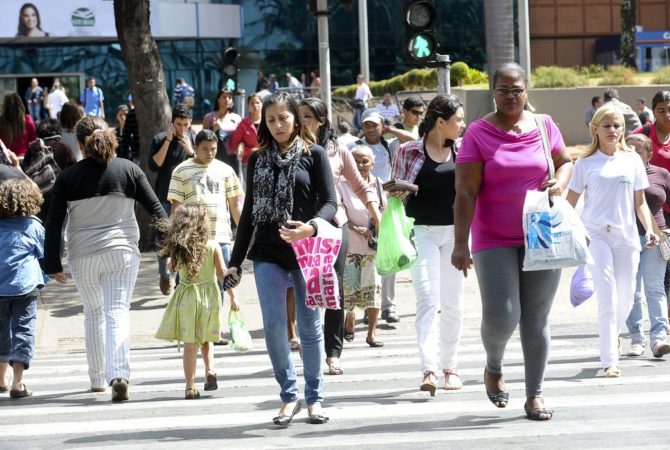 Brasil está ‘mais feminino’ e ‘mais velho’