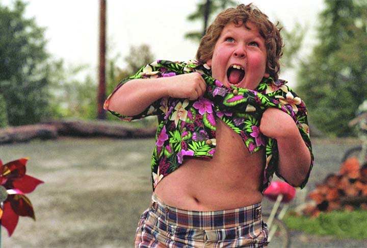 Jeff Cohen — Ficou conhecido ao interpretar Chunk no filme Os Goonies, um dos personagens mais marcantes do clássico dos anos 1980.