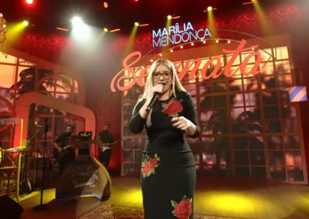Mesmo após sua morte, Marília Mendonça continua sendo influente na música brasileira. Sua música "Leão" recebeu certificado de 10x diamante, com mais de 3 milhões de unidades equivalentes. 