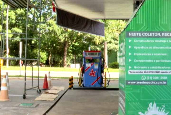 Na logística reserva, o responsável por dar uma destinação correta ao resíduo é o consumidor. Ele procura pontos de entrega voluntária ou agenda a coleta em domicílio. A empresa contratada para gerir o recolhimento desse material é responsável por encaminhá-lo às associações de reciclagem. E o reciclador é responsável por separar o que pode ser reaproveitado.