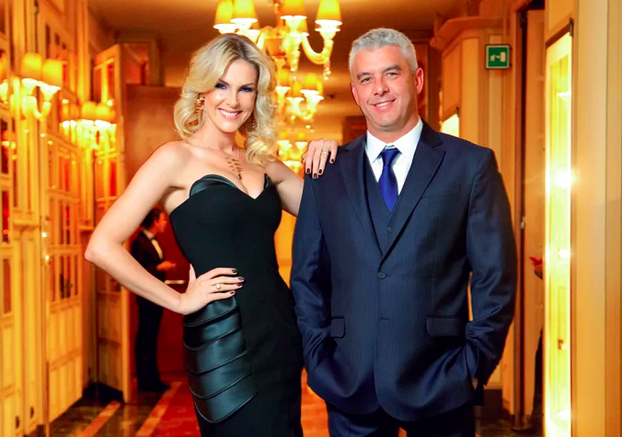 O romance começou quatro meses após Ana se separar de Alexandre Correa, com quem ela foi casada por 26 anos.-Divulgação