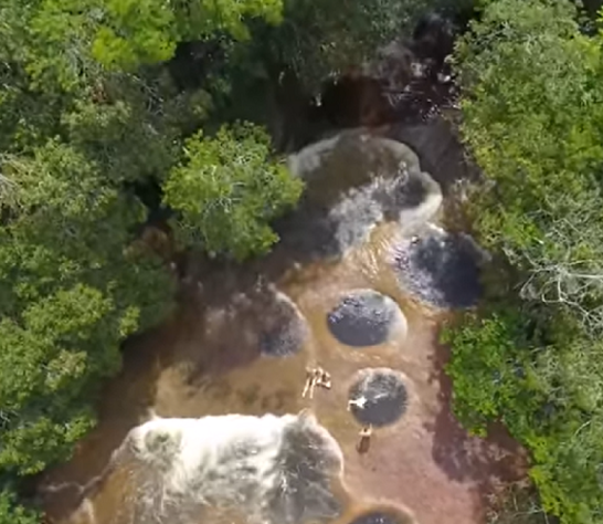 Buracos misteriosos na Amazônia 