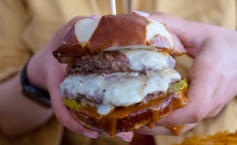Duas hamburguerias brasileiras entram na lista de melhores do mundo