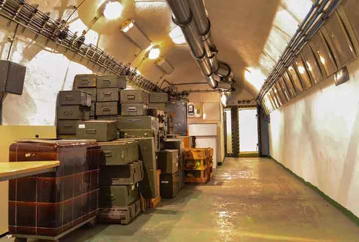 Nuclear Bunker Museum (Praga, RepÃºblica Tcheca) - Localizado sob uma conhecida cervejaria na cidade, este museu Ã© um ponto de encontro para mÃºsicos e artistas.