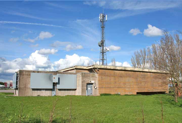 Hack Green (Nantwich, Reino Unido) - Esse complexo subterrâneo começou como um local utilizado para operações militares durante a Segunda Guerra Mundial. Nos anos 50, o bunker sofreu uma reforma para resistir a explosões.