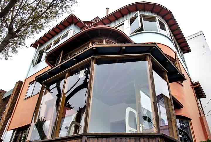 Em Valparaíso está localizada a Casa Museo La Sebastiana, do poeta Pablo Neruda, com vista privilegiada para o porto e para a cidade. Tem um rico acervo de mapas antigos, pinturas e relíquias da cultura chilena. -  Flickr/Marcos Carballo