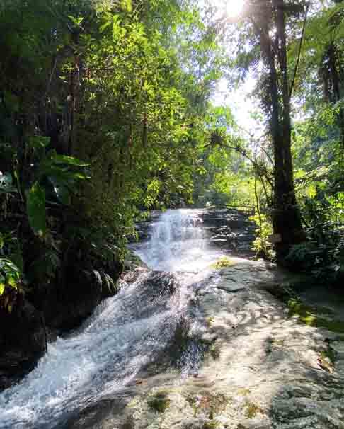 A Rota do Enxaimel conta com 16 km, trajeto que pode ser percorrido pelos visitantes de carro, bicicleta ou a pé. Os turistas podem contratar guias para conhecer a região.