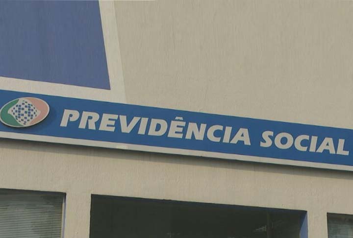 <p>Esse bônus não é um benefício automático do INSS, mas sim o pagamento de valores devidos após processos judiciais concluídos. Ou seja, trata-se de uma reparação financeira que reconhece a luta dos segurados contra atrasos ou erros em aposentadorias e auxílios.</p>

