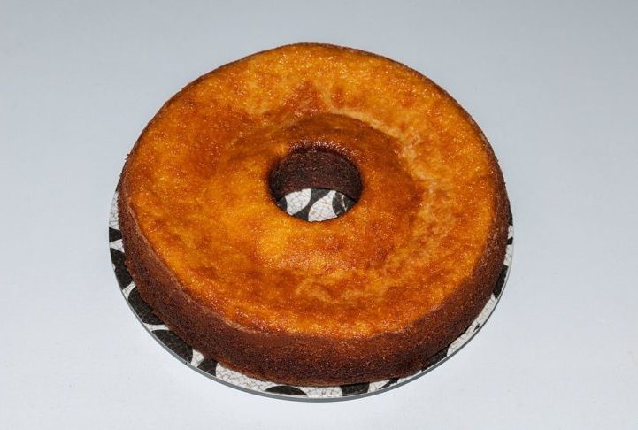 Bolo de fubá: um bolo feito com fubá, leite, açúcar e outros ingredientes. É muito tradicional no 