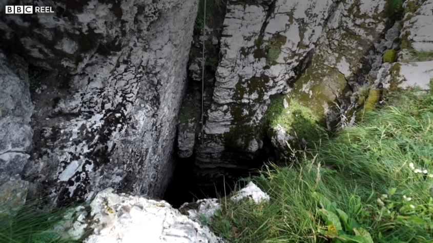 Veryovkina, a misteriosa caverna mais profunda do mundo