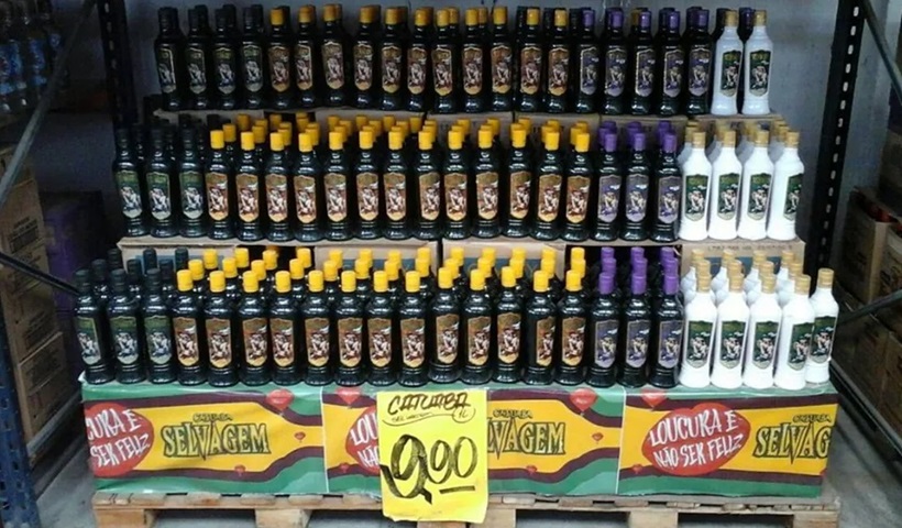 Refrescante e podendo ser combinada com outros ingredientes gelados, a catuaba é considerada 'democrática' por seu baixo custo.