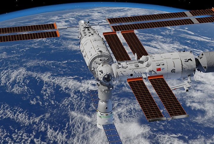 Os líderes chineses originalmente disseram que a estação Tiangong operaria por 10 anos. Contudo, durante o Congresso Internacional de Astronáutica, eles sinalizaram que esse prazo pode se estender para 15 anos ou até mais.