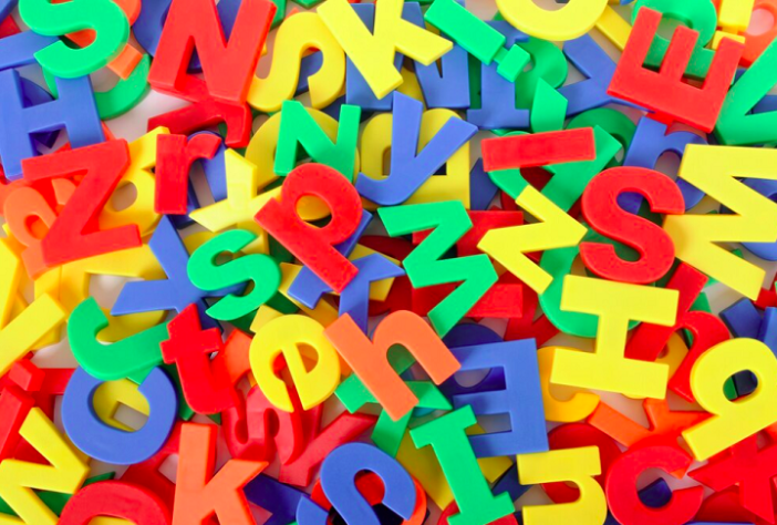 palavras letras - Wikimedia Commons/jcstudio