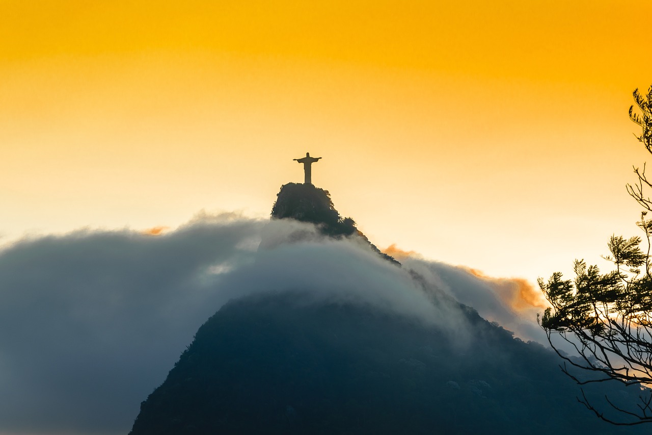 Há uma ressalva: De acordo com o Departamento de Estado, viajar para regiões de fronteira do Brasil - com Venezuela, Colômbia, Peru, Bolívia, Guiana, Suriname, Guiana Francesa e Paraguai – não é recomendado devido aos altos níveis de criminalidade e atividade de gangues.