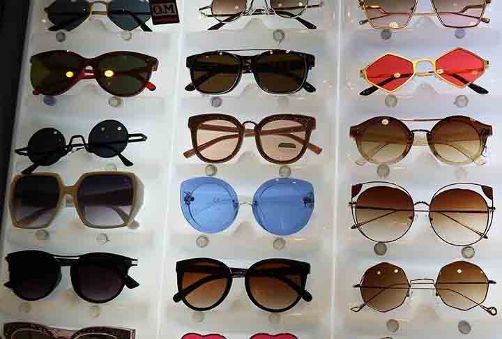 Hoje, os óculos escuros representam um ponto de encontro entre passado e presente, tradição e tecnologia. 
