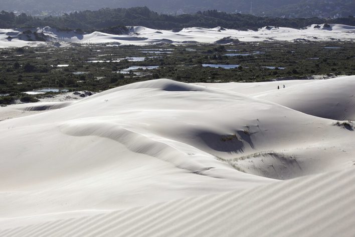 Piscinas naturais atraem turistas a Santa Catarina