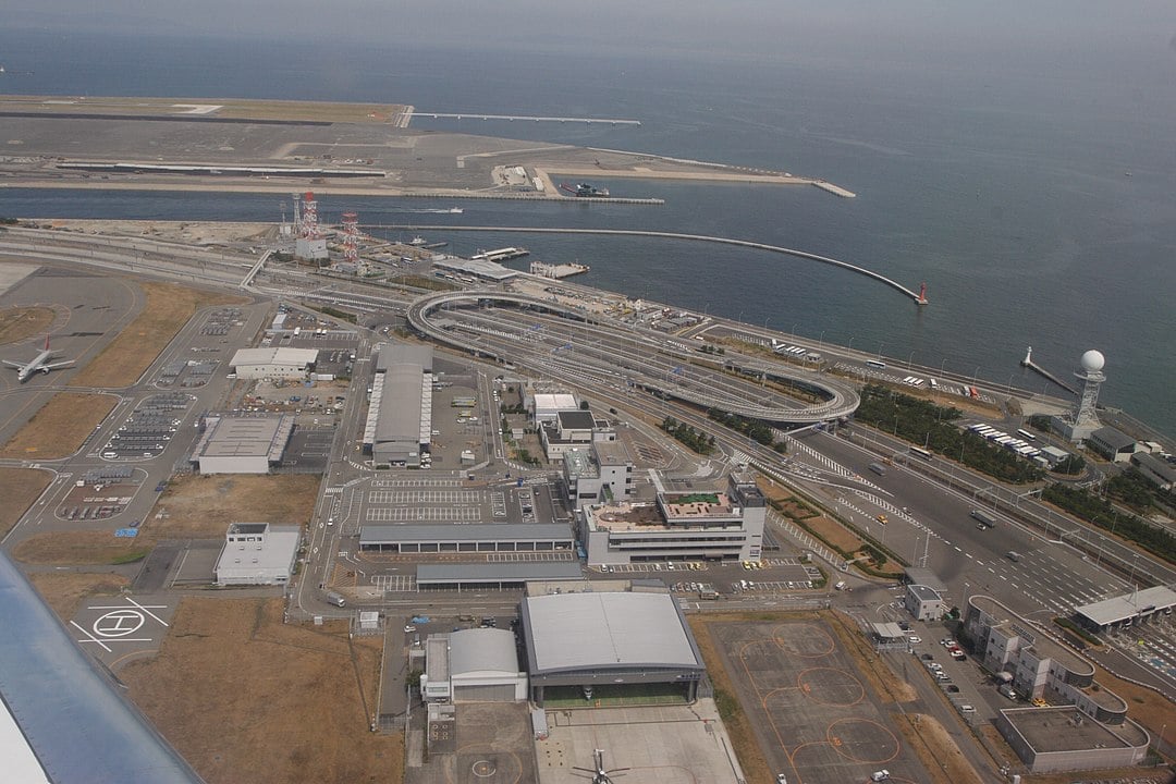 Aeroporto no Japão está afundando - David Brossard -  wikimedia commons