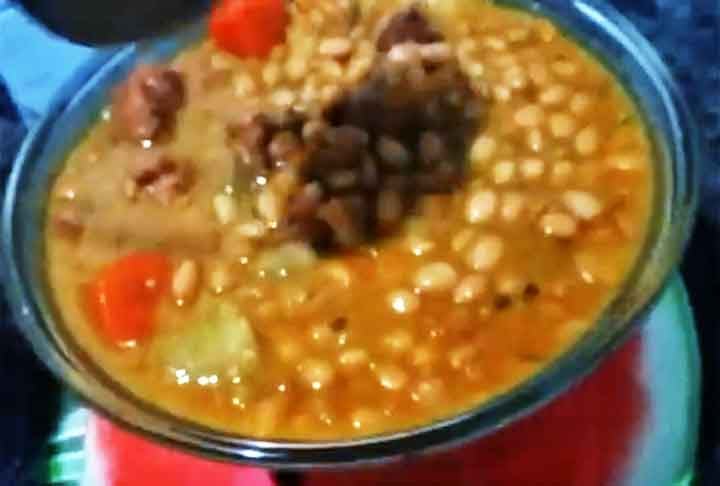 Produz muito caldo, sendo ideal para o preparo de sopas e o  cozimento com carne suÃ­na, linguiÃ§a e carne de boi. -ReproduÃ§Ã£o/Youtube