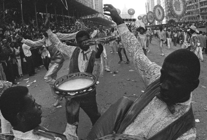 <p>O Grêmio Recreativo Escola de Samba Portela, popular Portela, foi fundado em 11 de abril de 1923 no bairro de Oswaldo Cruz, no subúrbio da cidade do Rio de Janeiro.</p>
