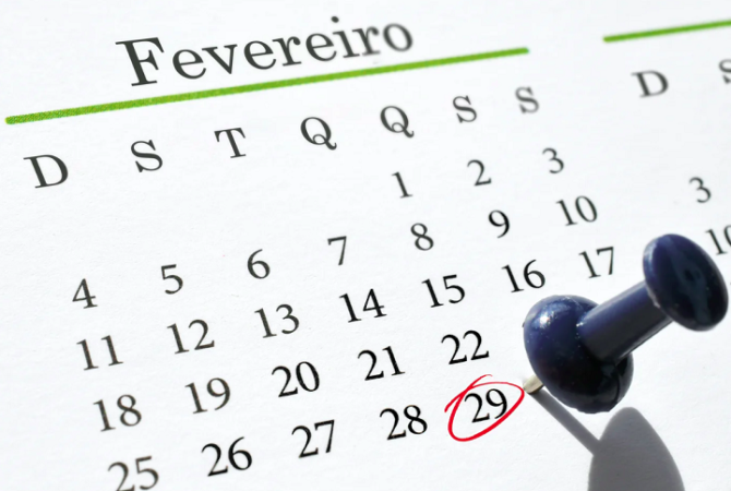 Só tem 29 de Fevereiro a cada 4 anos. Entenda o ano bissexto e veja famosos que nasceram na data