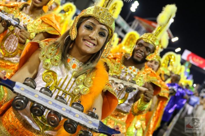 Chocalho - escolas de samba