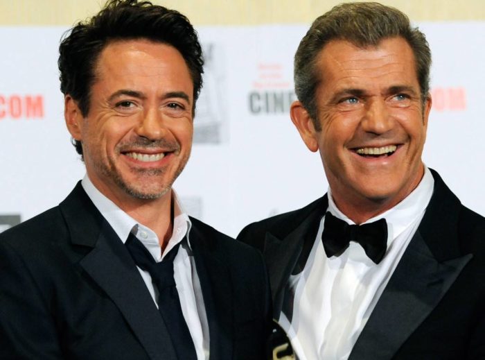 Apesar de polêmico, Mel Gibson é caridoso e um bom amigo. Nos anos 1990, o ator salvou o colega Robert Downey Jr das drogas e do fim da própria carreira, com conselhos, comida e dando um papel dele para Downey Jr. - Reprodução/Redes Sociais