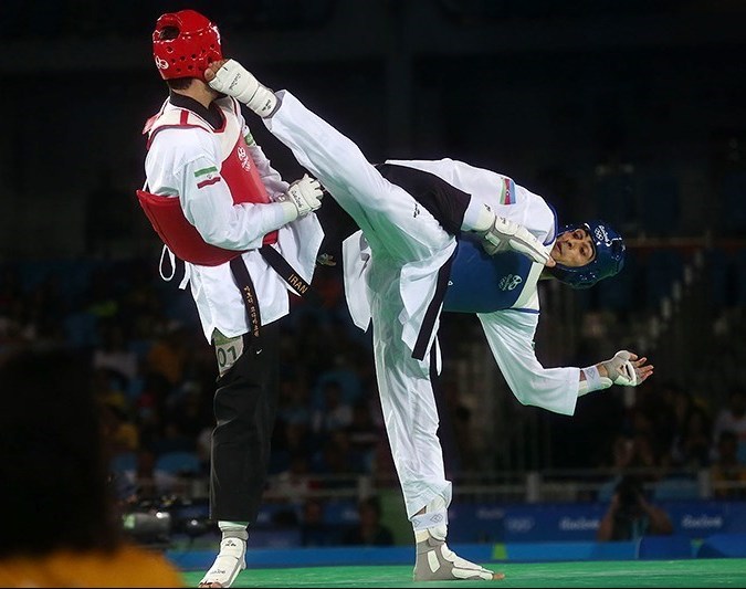 Tae significa PÃ©s e kwon se refere e MÃ£os. Do Ã© o "caminho". Portanto, a tÃ©cnica de combate sem armas para defesa pessoal envolve destreza tanto com as mÃ£os como com os pÃ©s, exigindo agilidade e percepÃ§Ã£o acurada. 