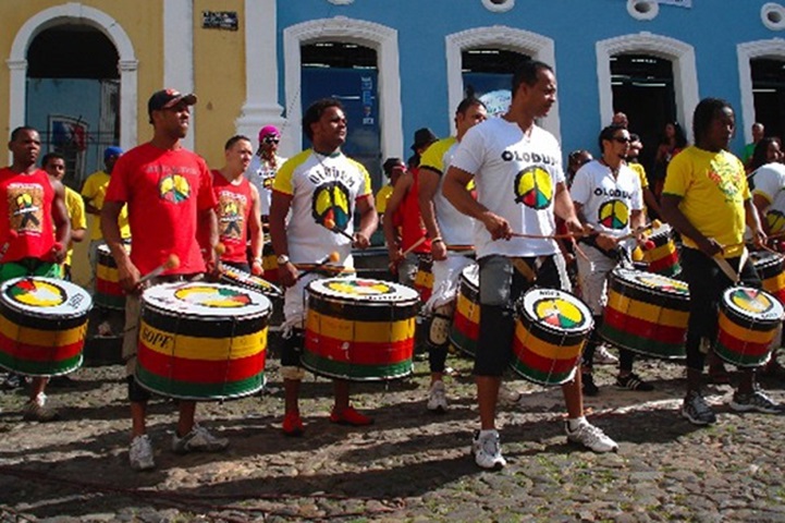 Olodum faz homenagem a Bob Marley, ícone do Reggae