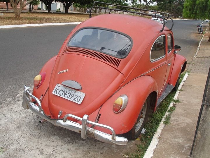 Mas, a segunda fase da produção do Fusca no Brasil foi curta. Em 1996, a Volkswagen do Brasil decidiu novamente encerrar a produção do modelo, alegando que as vendas não estavam atingindo as expectativas. - wikimedia commons Túllio F