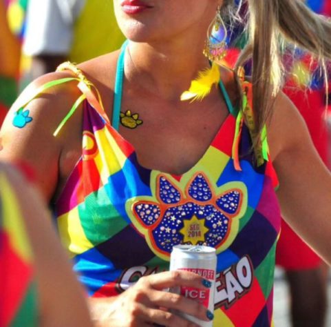 Tradição dos abadás no Carnaval 