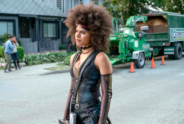 Zazie Beetz como 