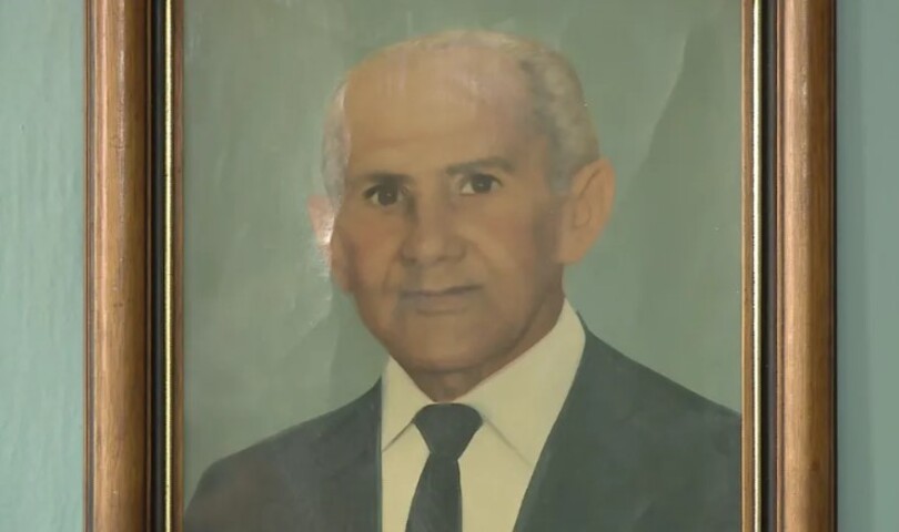 De acordo com o portal da Cultura Pernambucana, em 1919 Gumercindo Pires, morador de Belém do São Francisco, criou o primeiro boneco gigante do país e o batizou de Zé Pereira - homenagem a uma das icônicas figuras do carnaval carioca. 