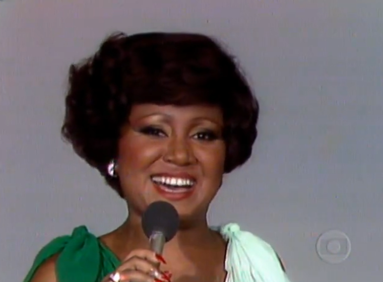 Alerta Geral era um musical exibido na primeira semana de cada mês, entre 1979 e 1981, como parte da faixa de programação Sexta Super na TV Globo. No comando, Alcione dividiu o microfone com a amiga Clara Nunes.