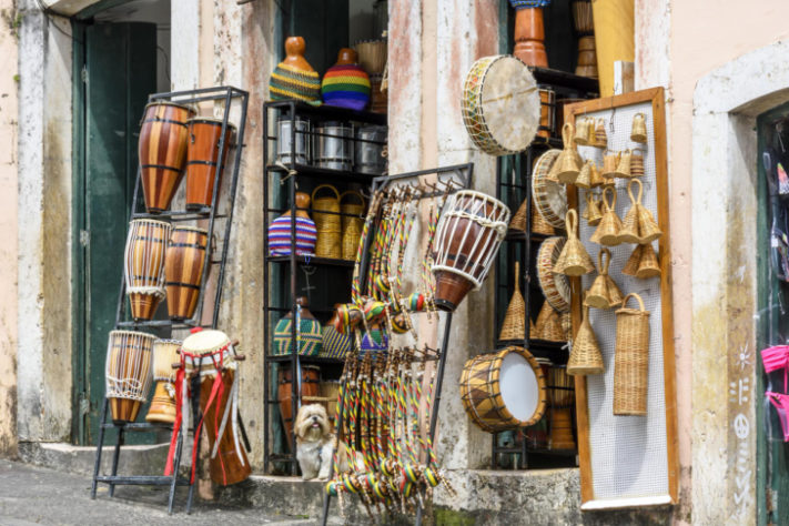 Loja com instrumentos -- Salvador, Bahia