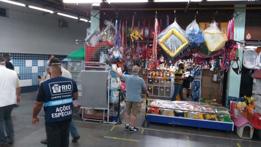Pontos de comércio popular no Carnaval 