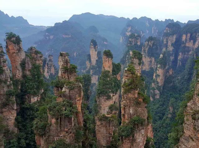 Colunas Zhangjiajie, China - Montanhas e rochas curiosas -