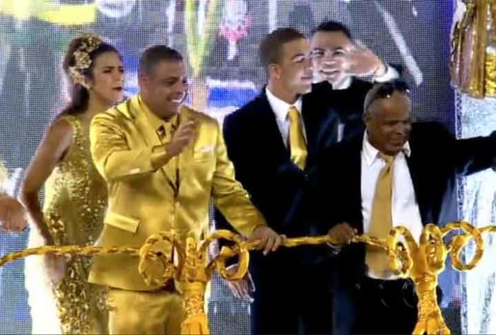 Ronaldo Fenômeno, Gaviões da Fiel 2013
