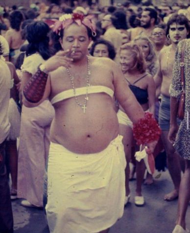 Colecionador brasileiro guarda acervo que conta a história do Carnaval do Rio