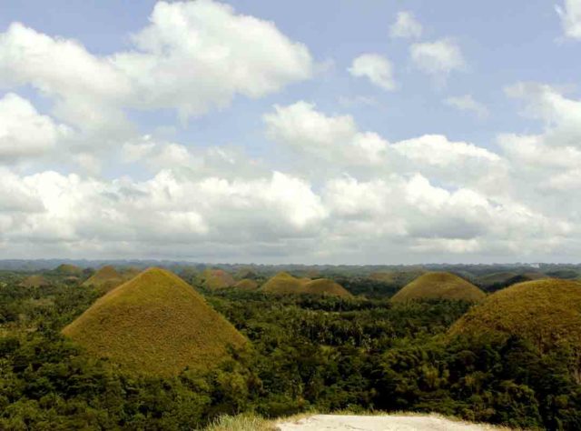 Colinas de Chocolate, Filipinas