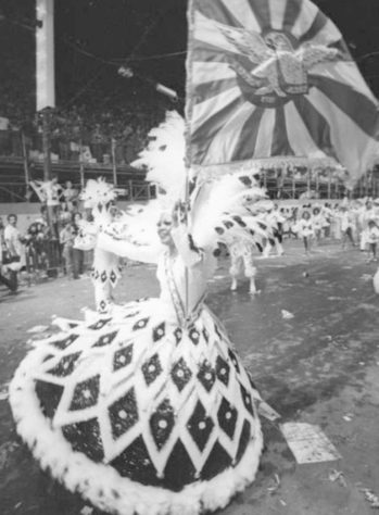 Vilma Nascimento, ex-porta-bandeira e ícone da Portela