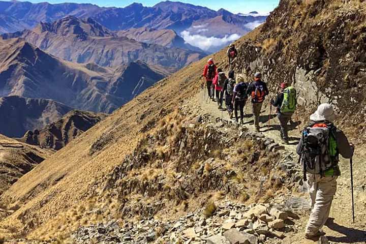 Hoje, a Patagônia é um destino para aventuras ao ar livre, como trekking, montanhismo, observação de vida selvagem e cruzeiros pelos fiordes.