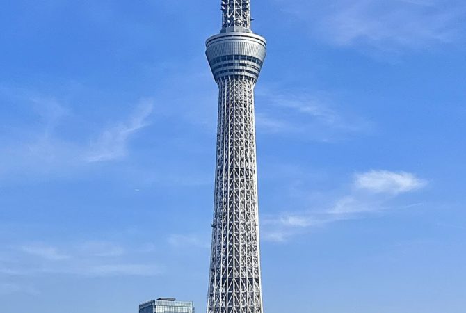 Maiores torres de telecomunicações do mundo também são pontos turísticos em seus países